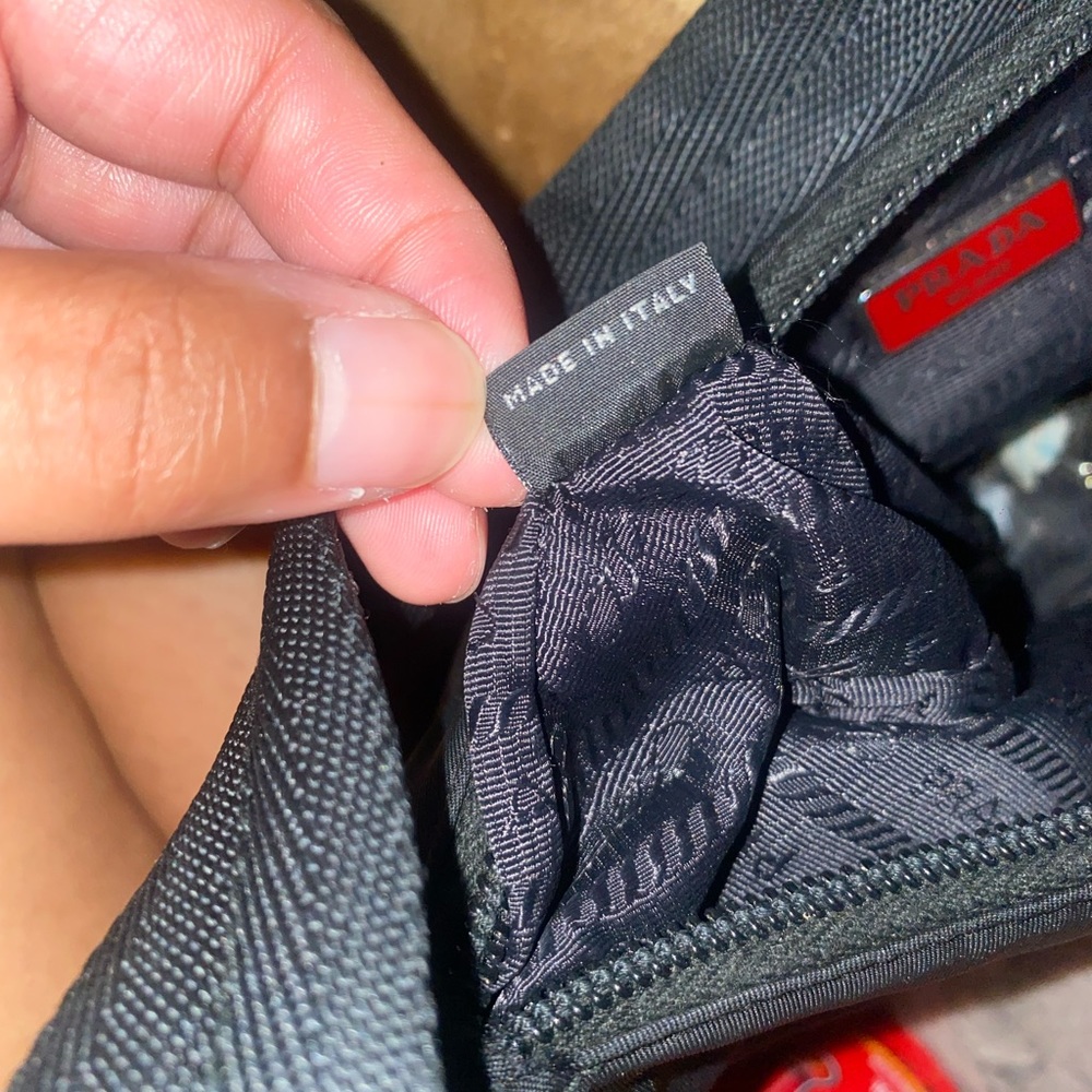 PRADA REEDITION 2000 SHOULDER BAG - Picture 4 of 6